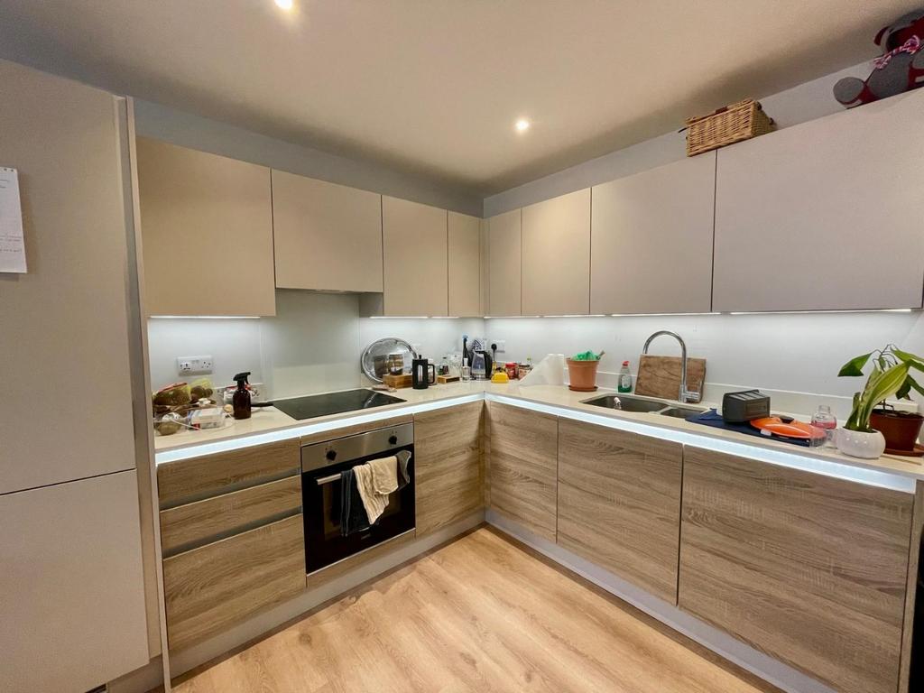 Apartment in Bournemouth, Lansdowne - View 4
