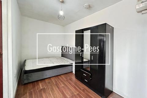 Studio to rent, New Street, Basingstoke, RG21