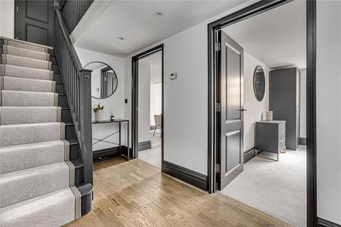 2 bedroom flat for sale - Mountford Mansions, 100 Battersea Park Road, London