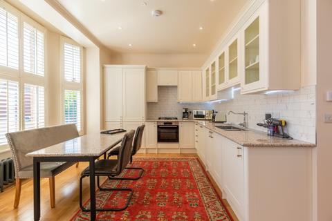 2 bedroom apartment to rent, Chandos Road Broadstairs CT10
