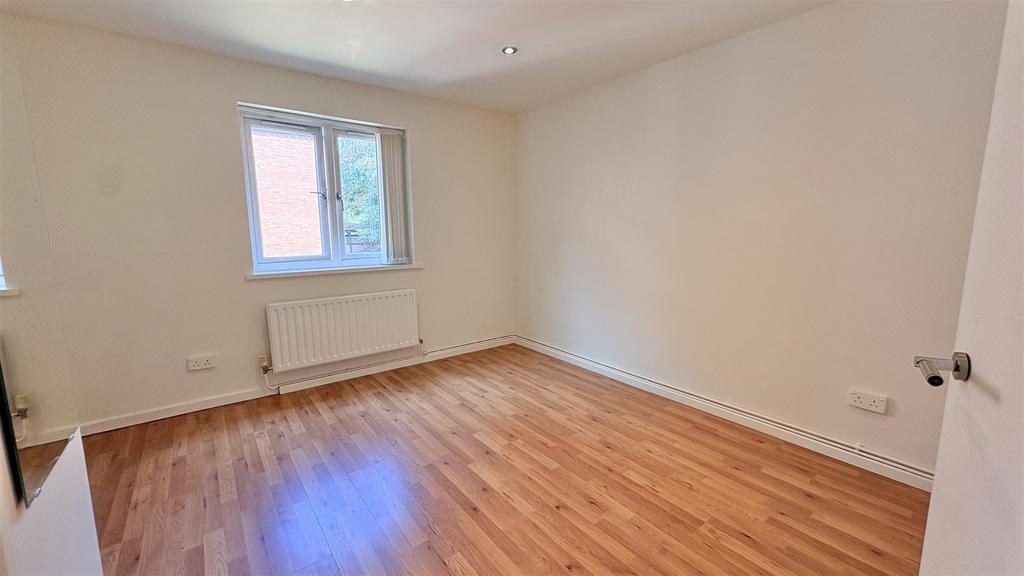 Apartment in Birmingham - View 5