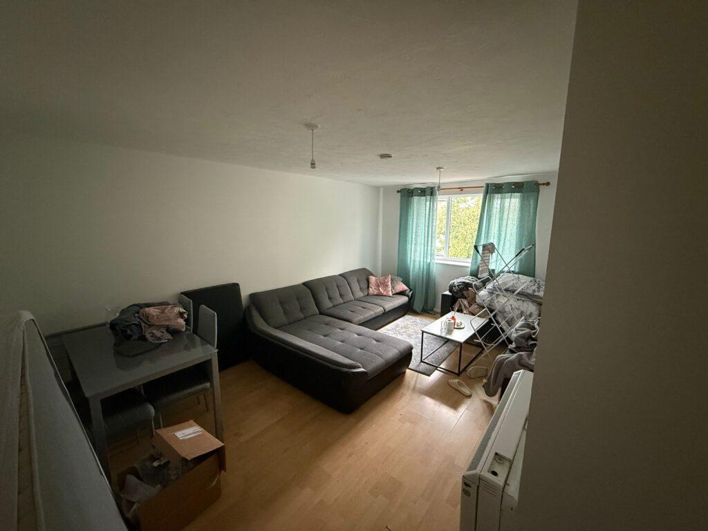 Apartment in Barking - View 2