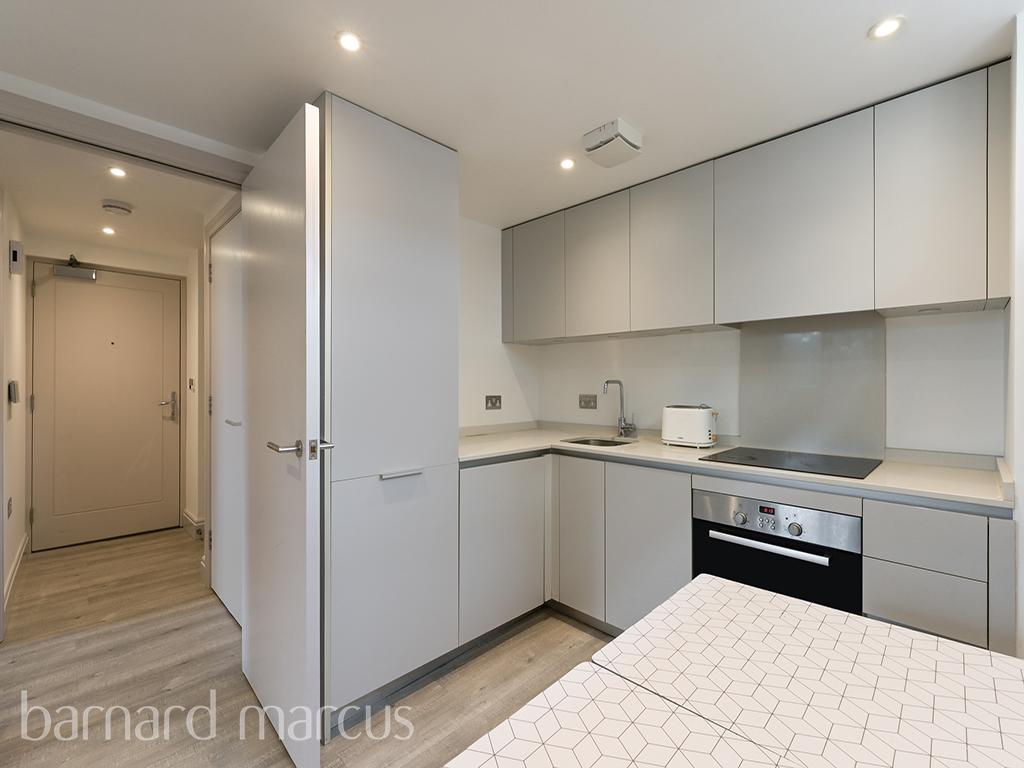 Apartment in London - More