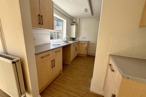 2 bedroom flat for sale, Lime Kiln, Royal Wootton Bassett, Swindon
