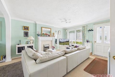 3 bedroom detached house for sale, Windrush Close, Wrexham, LL13