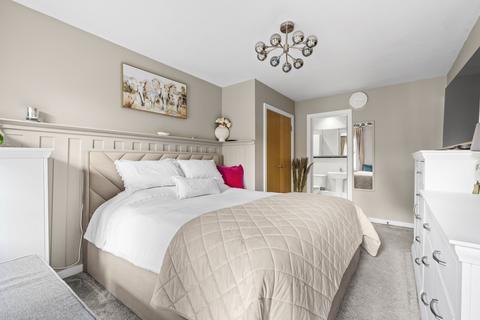 2 bedroom flat for sale, Bank Apartments, Dean Street, Marlow, Buckinghamshire, SL7 3DX