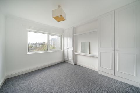 3 bedroom terraced house to rent, Kings Road Orpington BR6