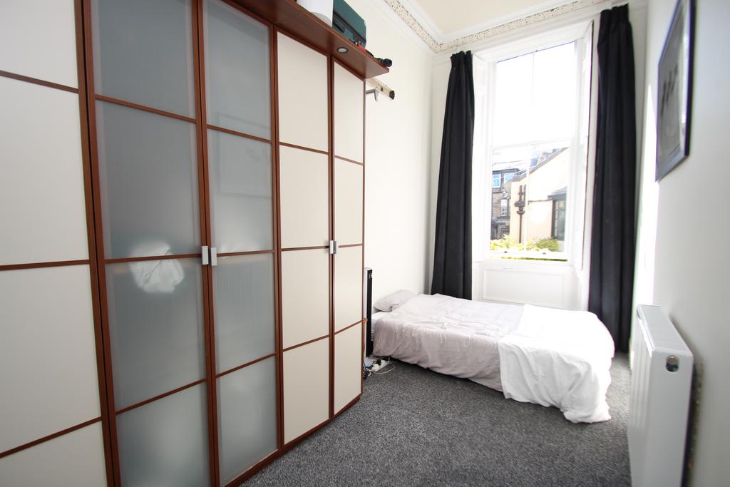 Apartment in Glasgow - More