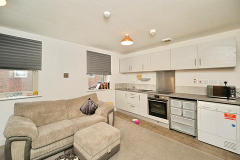 2 bedroom townhouse for sale, Cardwell Road, Leeds