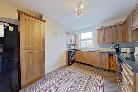 2 bedroom maisonette to rent, High Street, First Floor Flat, Herne Bay, CT6 5AX