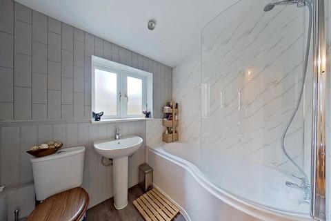 2 bedroom maisonette to rent, High Street, First Floor Flat, Herne Bay, CT6 5AX