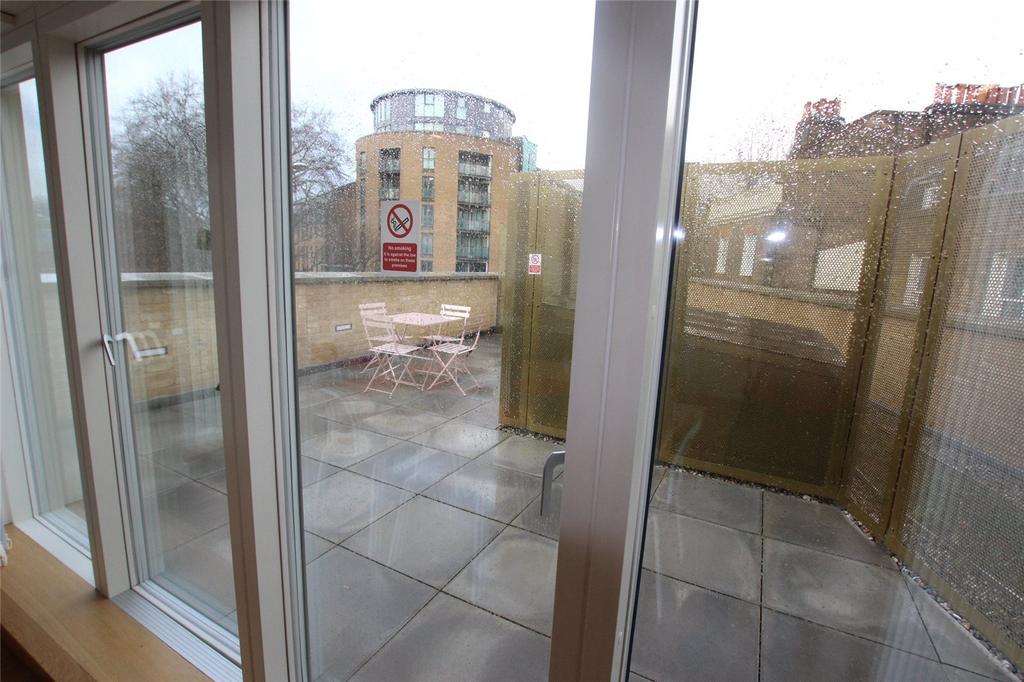 House in London - View 3