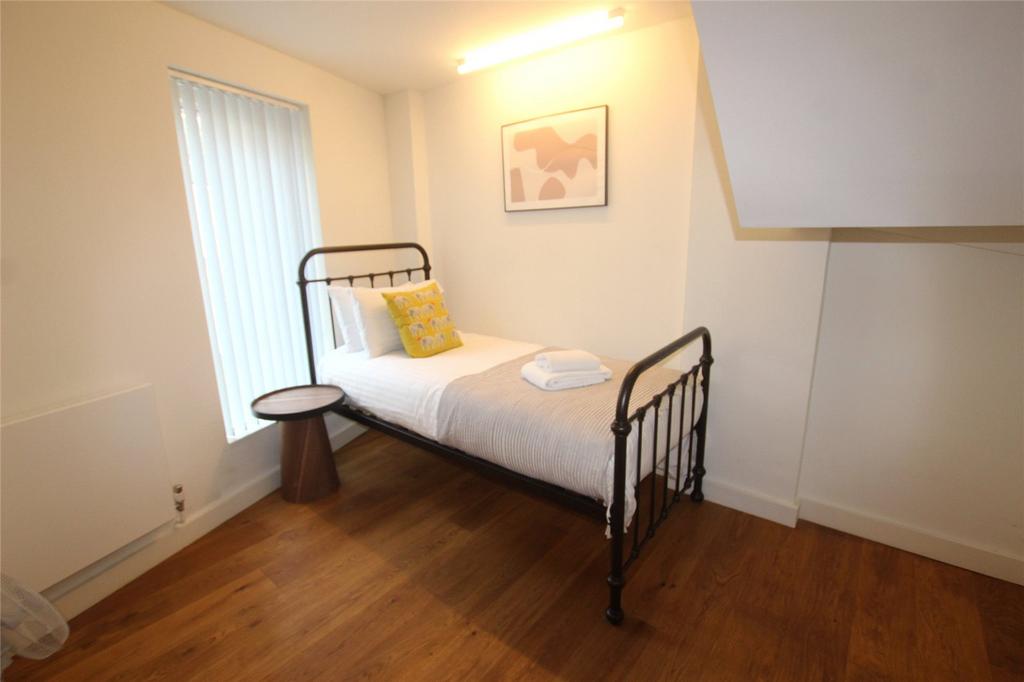 House in London - View 4