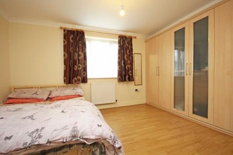 1 bedroom flat to rent, Dawley Road, Hayes UB3