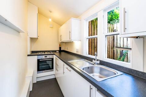 2 bedroom flat to rent, Northumberland Street, New Town, Edinburgh