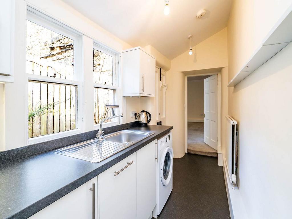 Apartment in Edinburgh - More