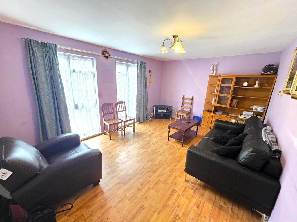 House in Birmingham, West Midlands - View 4
