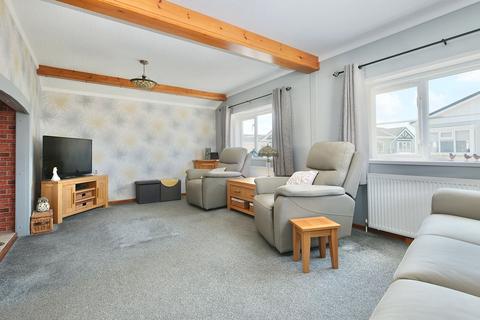 2 bedroom park home for sale, Pinehill Park, Wyton, PE28