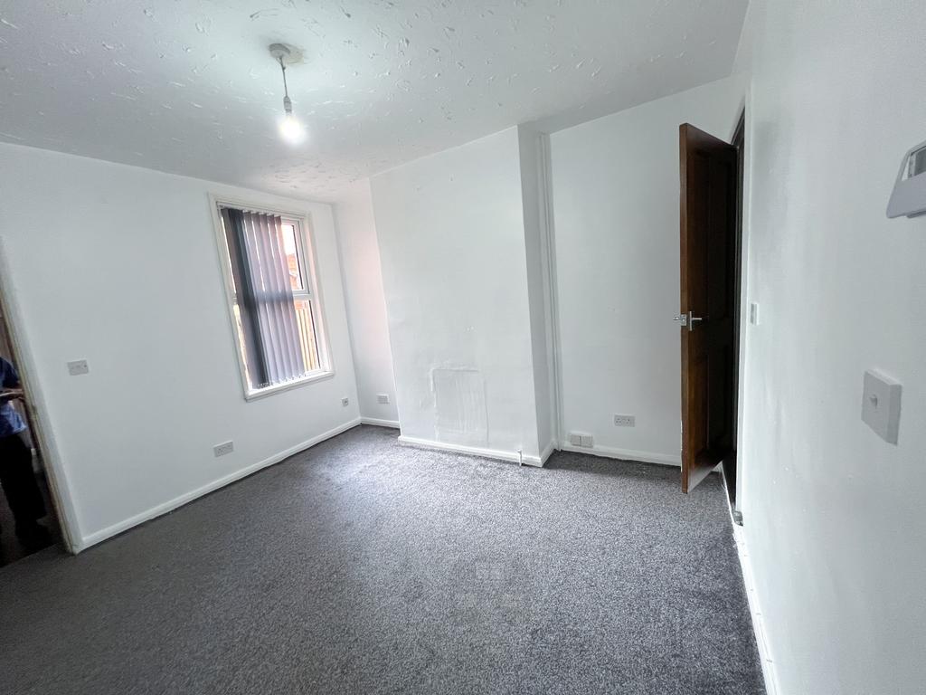 House in Birmingham, West Midlands - View 4