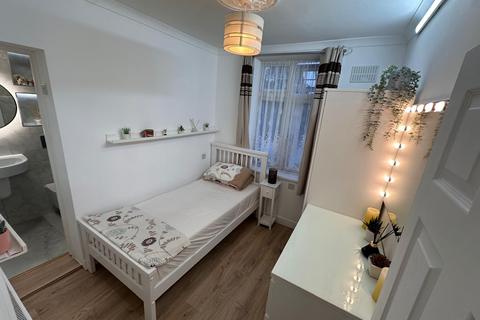 1 bedroom flat to rent, Wellington Road South, Hounslow TW4