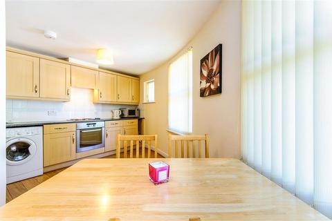 2 bedroom flat to rent, St Andrews Close, CANTERBURY, CT1