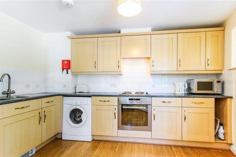2 bedroom flat to rent, St Andrews Close, CANTERBURY, CT1