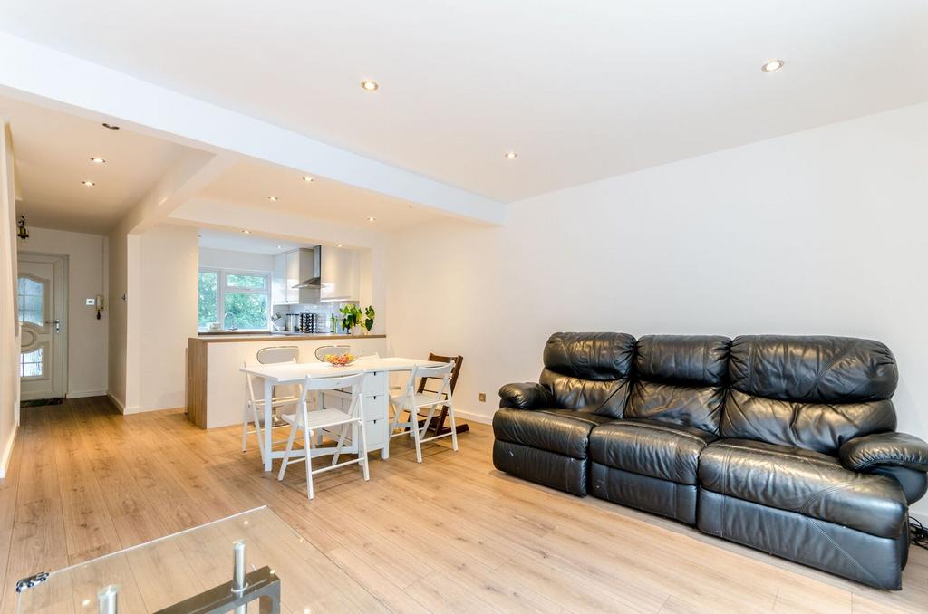 Apartment in London - More
