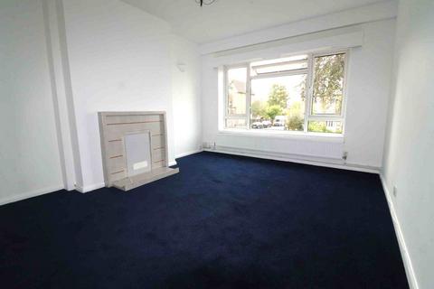 2 bedroom flat to rent, Croydon Road, Penge