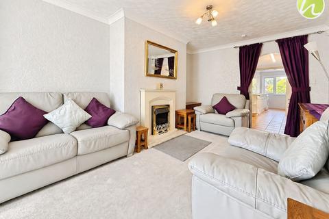 2 bedroom terraced house for sale, Markhams, Stanford-Le-Hope, SS17