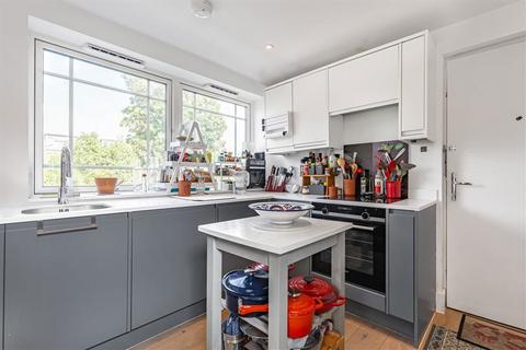 undefined, Brookfield Mews, London SW13