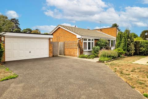 2 bedroom detached bungalow for sale, Meadway, Rustington, BN16