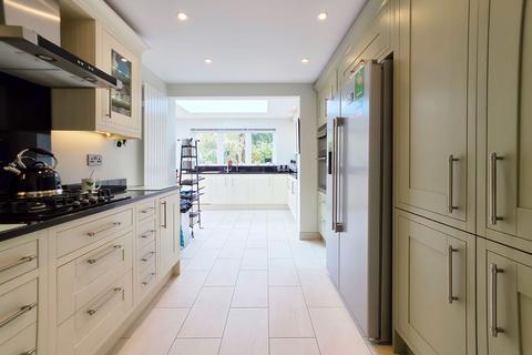 2 bedroom detached bungalow for sale, Meadway, Rustington, BN16