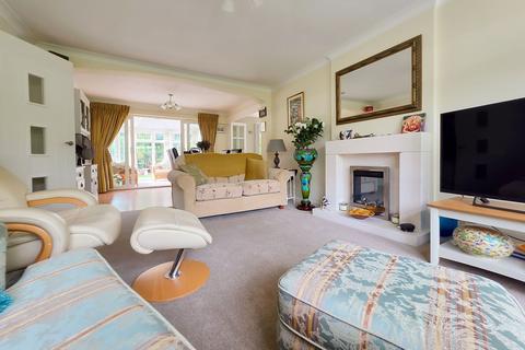 2 bedroom detached bungalow for sale, Meadway, Rustington, BN16