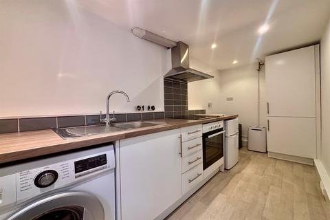 1 bedroom apartment to rent, 10 288 Iffley Road, Basement Flat, Iffley, Oxfordshire, OX4