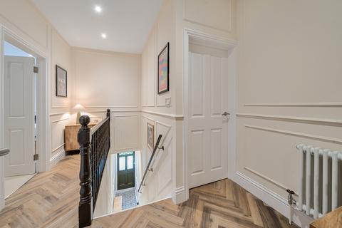 2 bedroom maisonette for sale, Peak Hill, London, SE26