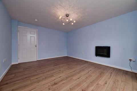 2 bedroom ground floor flat for sale, Marfleet Avenue, Hull