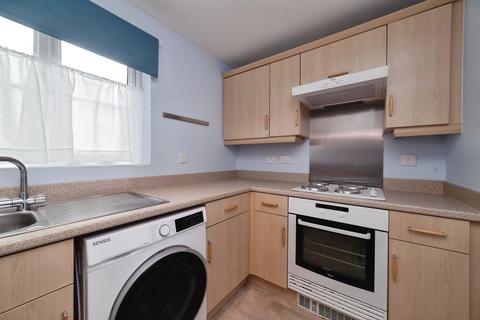 2 bedroom ground floor flat for sale, Marfleet Avenue, Hull