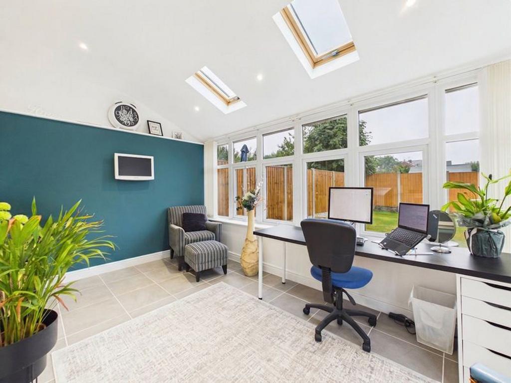 House in Nottingham - View 4