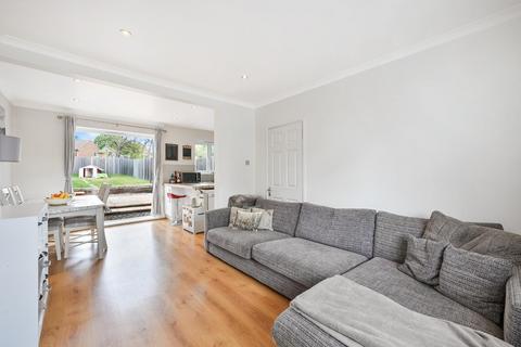 3 bedroom terraced house for sale, Merton Gardens, Tadworth KT20