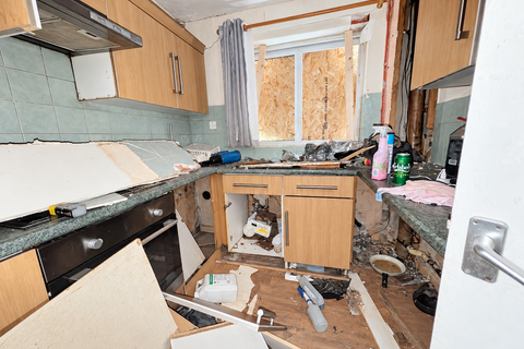 3 bedroom end of terrace house for sale, Bradford BD4