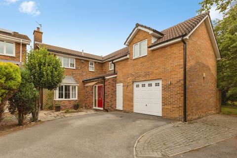 4 bedroom detached house for sale, Field Farm Close, Stoke Gifford, Bristol