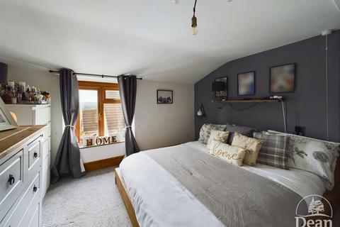 2 bedroom cottage to rent, Meendhurst Road, Cinderford