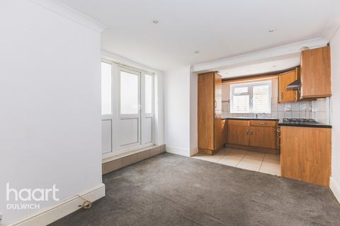2 bedroom flat for sale, Underhill Road, London