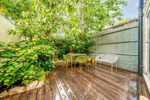 3 bedroom semi-detached house for sale, Scylla Road, London SE15