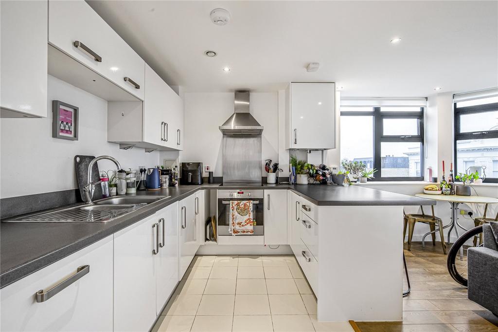 Apartment in London - View 2