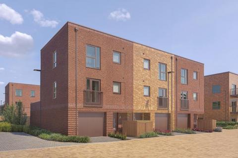 3 bedroom end of terrace house for sale, at Hartmere, Cambridge CB2