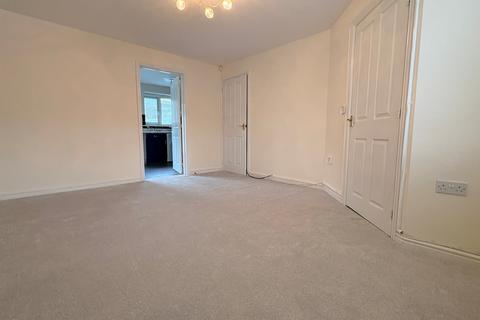 3 bedroom house to rent, Gate Lane, Manchester, M26