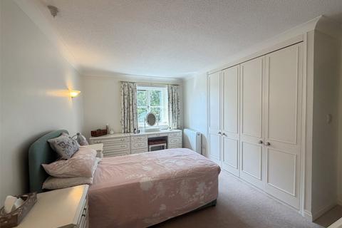 2 bedroom apartment for sale, Monmouth Court, Hampshire SO41