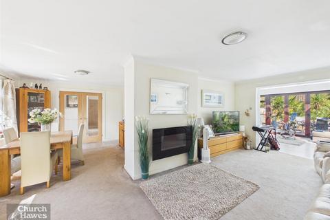 3 bedroom detached bungalow for sale, Stephenson Road, North Fambridge, Chelmsford