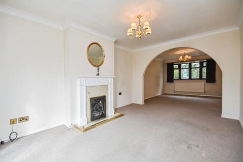 3 bedroom bungalow for sale, Priory Close, Pilgrims Hatch, Brentwood